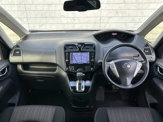 日産 セレナ HWS S HV Vセレ +SeftyⅡ 茨城県 2016(平28)年 7.6万km ダイヤモンドブラック 純正メモリナビ【MM515D-L】/(地デジTV・CD・DVD・BT・ラジオ再生)/両側パワースライドドア/後席フリップダウンモニター/クルーズコントロール/衝突軽減ブレーキ/コーナーセンサー/アラウンドビューモニター/オートライト/LEDヘッドライト/純正15inアルミホイール/純正フロアマット/スマートキー/取扱説明書/保証書