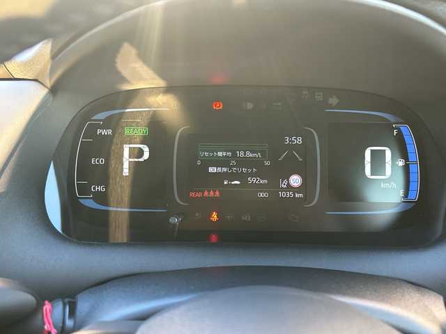 トヨタ アクア Z 愛知県 2023(令5)年 0.1万km シルバーM 登録時走行距離1035km/ワンオーナー/純正ナビ/（AM.FM.BT）/純正15インチAW/純正フロアマット/全方位カメラ/アイドリングストップ/ウィンカーミラー/クルーズコントロール/ドアバイザー/プッシュスタート/フォグライト/AC100V/ETC/保証書/取扱説明書