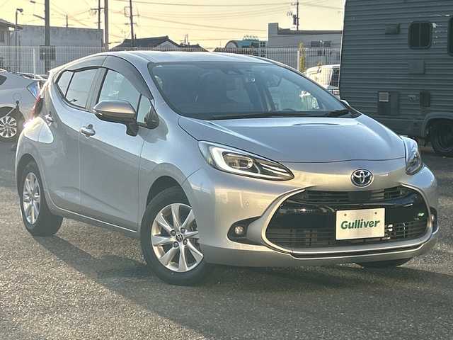 トヨタ アクア Z 愛知県 2023(令5)年 0.1万km シルバーM 登録時走行距離1035km/ワンオーナー/純正ナビ/（AM.FM.BT）/純正15インチAW/純正フロアマット/全方位カメラ/アイドリングストップ/ウィンカーミラー/クルーズコントロール/ドアバイザー/プッシュスタート/フォグライト/AC100V/ETC/保証書/取扱説明書