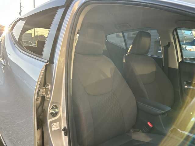 トヨタ アクア Z 愛知県 2023(令5)年 0.1万km シルバーM 登録時走行距離1035km/ワンオーナー/純正ナビ/（AM.FM.BT）/純正15インチAW/純正フロアマット/全方位カメラ/アイドリングストップ/ウィンカーミラー/クルーズコントロール/ドアバイザー/プッシュスタート/フォグライト/AC100V/ETC/保証書/取扱説明書