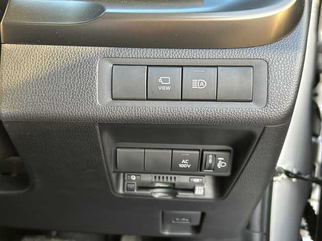 トヨタ アクア Z 愛知県 2023(令5)年 0.1万km シルバーM 登録時走行距離1035km/ワンオーナー/純正ナビ/（AM.FM.BT）/純正15インチAW/純正フロアマット/全方位カメラ/アイドリングストップ/ウィンカーミラー/クルーズコントロール/ドアバイザー/プッシュスタート/フォグライト/AC100V/ETC/保証書/取扱説明書