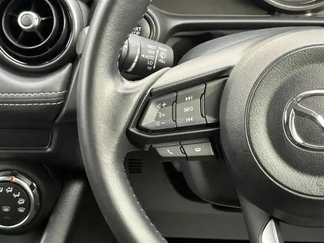 マツダ ＣＸ－３ XD 岩手県 2020(令2)年 6万km セラミックM 禁煙車/4WD/純正ナビ/→フルセグTV/Bluetooth/CD/DVD/FM/AM/バックカメラ/ステアリングスイッチ/ブラインドスポットモニター/レーンキープアシスト/リアコーナーセンサー/トラクションコントロールシステム/電子パーキング/オートブレーキホールド/オートライト/LEDヘッドライト/LEDフォグライト/〇プッシュスタート/〇電動格納ミラー/〇ウィンカーミラー/〇ドアバイザー/〇ラバーマット/〇シガーソケット/〇USBポート/〇スペアキー/〇取扱説明書/純正ドライブレコーダー/夏タイヤ純正AW車載