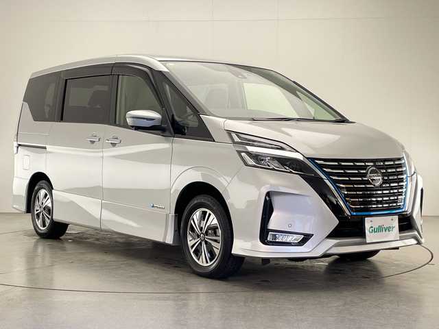 日産 セレナ e－パワー ハイウェイスター V 宮崎県 2021(令3)年 4.4万km ブリリアントシルバー プロパイロット/エマージェンシーブレーキ/LDW（車線逸脱警報）/LDP（車線逸脱防止支援）/BSW（後側方車両検知警報）/BSI（後側衝突防止支援）/速度標識表示/道路標識表示/オートマチックハイビーム/コーナーセンサー/インテリジェントルームミラー/純正10インチSDナビ/フルセグTV/CD/DVD/Bluetooth/アラウンドビューモニター/両側パワースライドドア/ハンズフリーオートスライドドア/純正ナビ一体型ドライブレコーダー（DH5-D）/ビルトインETC/純正15インチAW/取扱説明書/ナビ取扱説明書