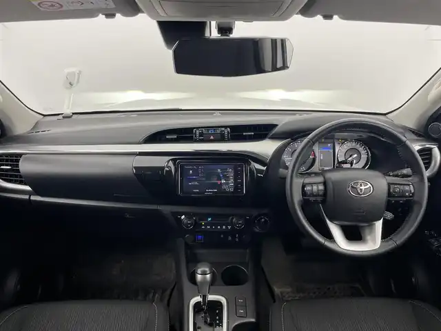 トヨタ ハイラックス Z 富山県 2022(令4)年 3.6万km プラチナホワイトパールマイカ 4WD/ディーゼルターボ/社外ナビ【KENWOOD】/（AM/FM/CD/DVD/USB/BT/HDMI）/フルセグTV/バックカメラ/プリクラッシュセーフティ/レーダークルーズコントロール/レーンディパーチャーアラート/ロードサインアシスト/オートLEDヘッドライト/ETC/スマートキー×２/プッシュスタート/アイドリングストップ/社外１７インチAW/社外フロアマット/取扱説明書/保証書