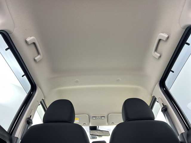 日産 デイズ ハイウェイスターX 群馬県 2017(平29)年 4.1万km ブラック 純正ナビ　全周囲カメラ　衝突被害軽減ブレーキ　ＨＩＤヘッドライト　オートマチックハイビーム　ステアリングリモコン　フォグランプ　革巻きステアリング　スマートキー　アイドリング　横滑り防止装置　禁煙車