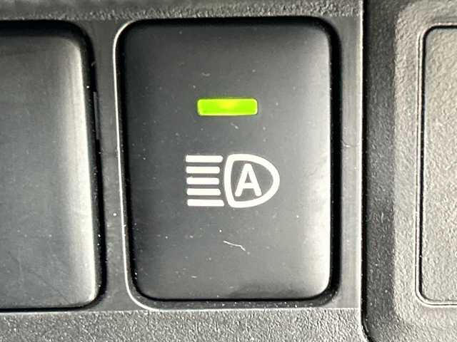 日産 デイズ ハイウェイスターX 群馬県 2017(平29)年 4.1万km ブラック 純正ナビ　全周囲カメラ　衝突被害軽減ブレーキ　ＨＩＤヘッドライト　オートマチックハイビーム　ステアリングリモコン　フォグランプ　革巻きステアリング　スマートキー　アイドリング　横滑り防止装置　禁煙車