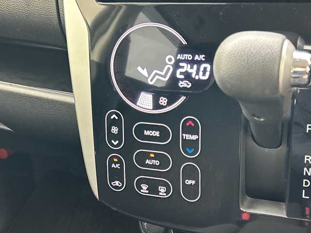 日産 デイズ ハイウェイスターX 群馬県 2017(平29)年 4.1万km ブラック 純正ナビ　全周囲カメラ　衝突被害軽減ブレーキ　ＨＩＤヘッドライト　オートマチックハイビーム　ステアリングリモコン　フォグランプ　革巻きステアリング　スマートキー　アイドリング　横滑り防止装置　禁煙車