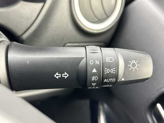 日産 デイズ ハイウェイスターX 群馬県 2017(平29)年 4.1万km ブラック 純正ナビ　全周囲カメラ　衝突被害軽減ブレーキ　ＨＩＤヘッドライト　オートマチックハイビーム　ステアリングリモコン　フォグランプ　革巻きステアリング　スマートキー　アイドリング　横滑り防止装置　禁煙車