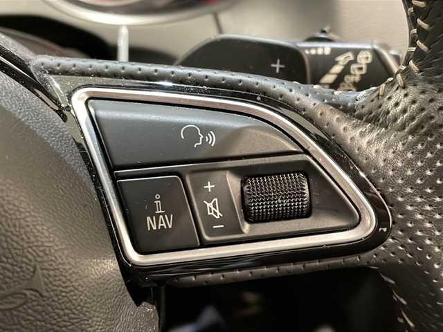 アウディ Ｑ５ 2.0TFSIクワトロSライン コンペティション+ 新潟県 2016(平28)年 4.3万km スズカグレーメタリック 150台限定車”S line competition plus”/特別装備/-20インチグロスブラックアルミホイール/-S line competition plus専用シングルフレームグリル/-ブラックスタイリングパッケージ/-ブラックミラーハウジング/-アダプティブクルーズコントロール/-S line パッケージ/専用フロント&リヤバンパー/サイドシル/フロントグリル/S lineエンブレム(サイド)/ドアシルプレート/スポーツサスペンション/スポーツシート(スプリントクロス/レザー S lineロゴ)/ランバーサポート 4ウェイ/マルチファンクション&パドルシフト本革巻きステアリング/ディンプルタイプ本革巻きセレクターノブ/デコラティブパネルマットブラッシュトアルミニウム/主要装備/純正ナビ/(CD/DVD/Bluetooth/フルセグTV)/バック/サイドカメラ/ETC/ドライブレコーダー/レーダー探知機/メモリ付きパワーシート/パワーバックドア/HIDヘッドライト/電動パーキングブレーキ/ダウンヒルアシスト /コーナーセンサー