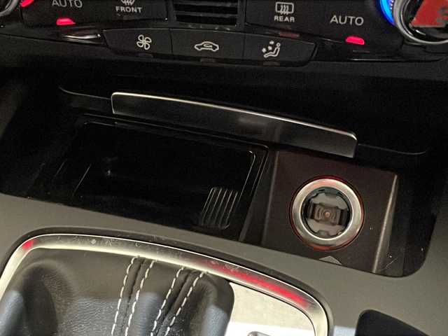 アウディ Ｑ５ 2.0TFSIクワトロSライン コンペティション+ 新潟県 2016(平28)年 4.3万km スズカグレーメタリック 150台限定車”S line competition plus”/特別装備/-20インチグロスブラックアルミホイール/-S line competition plus専用シングルフレームグリル/-ブラックスタイリングパッケージ/-ブラックミラーハウジング/-アダプティブクルーズコントロール/-S line パッケージ/専用フロント&リヤバンパー/サイドシル/フロントグリル/S lineエンブレム(サイド)/ドアシルプレート/スポーツサスペンション/スポーツシート(スプリントクロス/レザー S lineロゴ)/ランバーサポート 4ウェイ/マルチファンクション&パドルシフト本革巻きステアリング/ディンプルタイプ本革巻きセレクターノブ/デコラティブパネルマットブラッシュトアルミニウム/主要装備/純正ナビ/(CD/DVD/Bluetooth/フルセグTV)/バック/サイドカメラ/ETC/ドライブレコーダー/レーダー探知機/メモリ付きパワーシート/パワーバックドア/HIDヘッドライト/電動パーキングブレーキ/ダウンヒルアシスト /コーナーセンサー