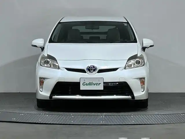 トヨタ プリウス S　マイコーデ 愛媛県 2014(平26)年 6.9万km ホワイトパールクリスタルシャイン 〇純正ディーラーOPスマートナビ/〇フルセグTV/〇バックモニター/〇ETC/〇HIDヘッドランプ/〇純正１５インチアルミホイール/〇オートエアコン/〇スエード調ファブリックシート/〇シートリフター/〇イルミネーテッドエントリーシステム/〇スマートエントリースタートシステム/〇SRSエアバック（運転席・助手席・サイド・カーテン）
