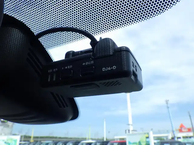 日産 セレナ e－パワー ハイウェイスター V 千葉県 2020(令2)年 4.1万km ダイヤモンドブラック エマージェンシーブレーキ/クルーズコントロール/アイドリングストップ/ハンズフリー両側パワースライドドア/純正SDナビ/地デジTV/【BD/DVD/CD再生機能　Bluetooth接続】/アラウンドビューモニター/フリップダウンモニター/革巻きステアリング/ステアリングスイッチ/ETC/LEDヘッドライト/フォグライト/ウインカーミラー/コーナーセンサー/純正15インチアルミホイル/サイド/カーテンエアバッグ/インテリジェントキー