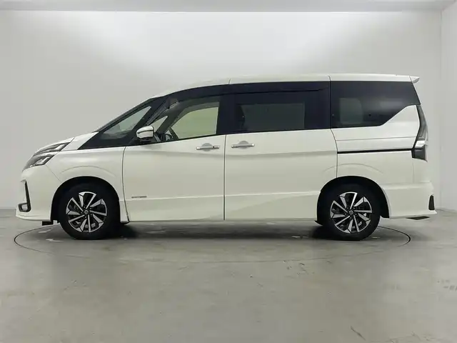 日産 セレナ ハイウェイスター V 群馬県 2021(令3)年 2.6万km ブリリアントホワイトパール セーフティパックA/・SRSカーテンエアバッグシステム&サイドエアバッグシステム/・インテリジェント ルームミラー/・インテリジェント アラウンドビューモニター/・インテリジェント DA（ふらつき警報）/・ヒーター付ドアミラー/＝＝＝＝＝＝/純正10インチナビ/AM/FM/CD/DVD/Blu-ray/SD/BT/フルセグ/ETC/純正ドライブレコーダー/両側パワースライドドア/プロパイロット/エマージェンシーブレーキ/インテリジェントFCW（前方衝突予測警報）/インテリジェントLI（車線逸脱防止支援システム）/LDW（車線逸脱警報）/インテリジェント BSI（後側方衝突防止支援システム）/BSW（後側方車両検知警報）/RCTA（後退時車両検知警報）/電動パーキングブレーキ/オートブレーキホールド/LEDヘッドライト/スマートキー/プッシュスタート