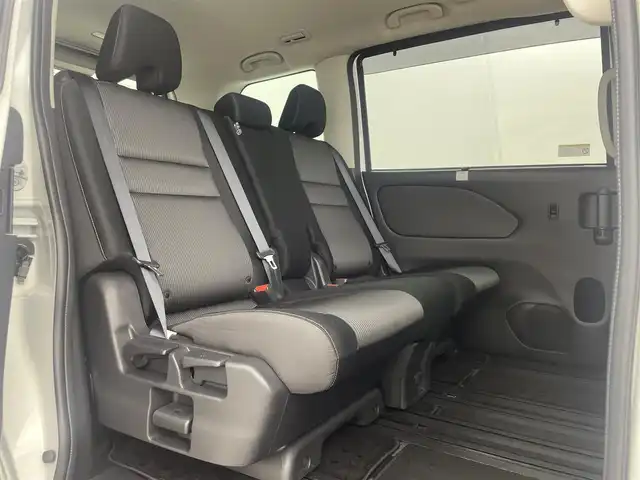 日産 セレナ ハイウェイスター V 群馬県 2021(令3)年 2.6万km ブリリアントホワイトパール セーフティパックA/・SRSカーテンエアバッグシステム&サイドエアバッグシステム/・インテリジェント ルームミラー/・インテリジェント アラウンドビューモニター/・インテリジェント DA（ふらつき警報）/・ヒーター付ドアミラー/＝＝＝＝＝＝/純正10インチナビ/AM/FM/CD/DVD/Blu-ray/SD/BT/フルセグ/ETC/純正ドライブレコーダー/両側パワースライドドア/プロパイロット/エマージェンシーブレーキ/インテリジェントFCW（前方衝突予測警報）/インテリジェントLI（車線逸脱防止支援システム）/LDW（車線逸脱警報）/インテリジェント BSI（後側方衝突防止支援システム）/BSW（後側方車両検知警報）/RCTA（後退時車両検知警報）/電動パーキングブレーキ/オートブレーキホールド/LEDヘッドライト/スマートキー/プッシュスタート