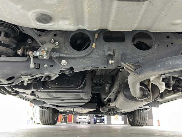 トヨタ ハリアー プレミアム アドバンスドP 愛知県 2016(平28)年 6.9万km ホワイトパールクリスタルシャイン 純正９インチナビ　ＪＢＬプレミアムサウンド　全方位カメラ　ドライブレコーダー　電動リアゲート　パワーシート　追従式クルーズコントロール　純正アルミホイール　衝突軽減ブレーキ　スマートキー　ＥＴＣ