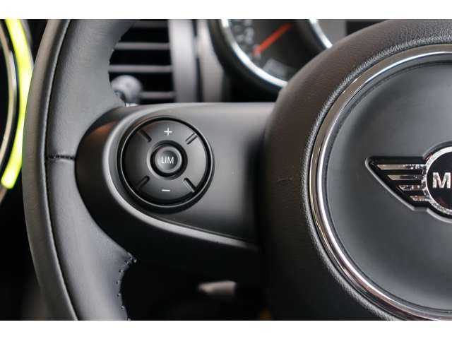 ＭＩＮＩ ミニ クーパー D 大分県 2018(平30)年 1.1万km ブリティッシュレーシンググリーンⅡ 保証書/取扱説明書/スペアキー1本/インテリジェントセーフティ/パークディスタンスコントロール/純正ナビ/バックカメラ/Bluetooth/アンビエントライト/USB/ユニオンジャックテールランプ/ユニオンジャックルーフステッカー/純正フロアマット/純正LEDライト/純正15インチアルミホイール