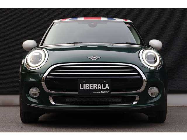ＭＩＮＩ ミニ クーパー D 大分県 2018(平30)年 1.1万km ブリティッシュレーシンググリーンⅡ 保証書/取扱説明書/スペアキー1本/インテリジェントセーフティ/パークディスタンスコントロール/純正ナビ/バックカメラ/Bluetooth/アンビエントライト/USB/ユニオンジャックテールランプ/ユニオンジャックルーフステッカー/純正フロアマット/純正LEDライト/純正15インチアルミホイール