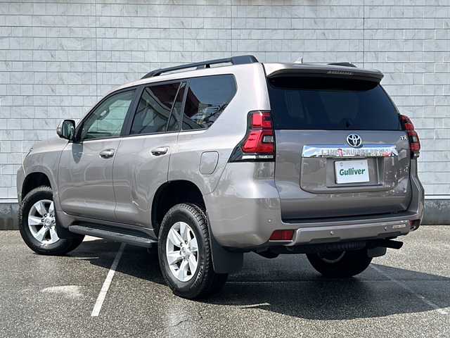 トヨタ ランドクルーザー プラド TX Lパッケージ 富山県 2023(令5)年 1.6万km アバンギャルドブロンズメタリック 4WD/サンルーフ/純正ナビ/Bluetooth/全周囲カメラ/ドライブレコーダー/プリクラッシュセーフティ/クリアランスソナー/レーンキープアシスト/ブラインドスポットモニター/レーダークルーズコントロール/レザーシート/パワーシート/シートヒーター/エアシート/革巻きステアリング/ステアリングスイッチ/ETC2.0