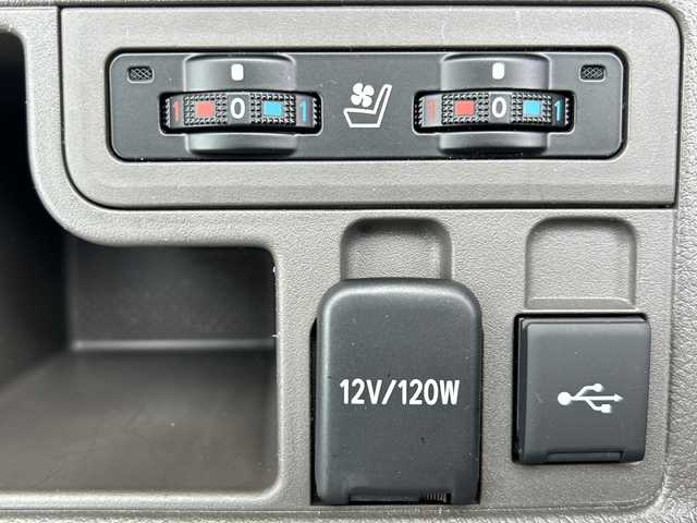 トヨタ ランドクルーザー プラド TX Lパッケージ 富山県 2023(令5)年 1.6万km アバンギャルドブロンズメタリック 4WD/サンルーフ/純正ナビ/Bluetooth/全周囲カメラ/ドライブレコーダー/プリクラッシュセーフティ/クリアランスソナー/レーンキープアシスト/ブラインドスポットモニター/レーダークルーズコントロール/レザーシート/パワーシート/シートヒーター/エアシート/革巻きステアリング/ステアリングスイッチ/ETC2.0