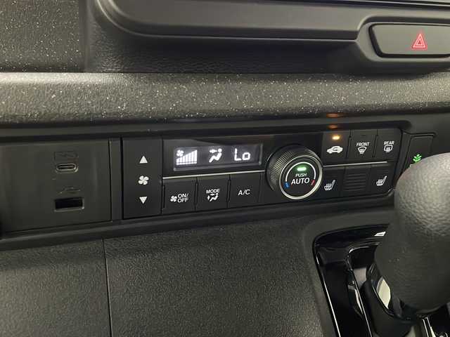 ホンダ Ｎ ＢＯＸ カスタム ターボ 宮崎県 2024(令6)年 1.6万km ミッドナイトブルービームM Honda SENSING/〇衝突軽減ブレーキ（CMBS）/〇先行車発進お知らせ機能/〇歩行者事故低減ステアリング/〇路外逸脱抑制機能/〇標識認識機能/〇渋滞追従機能付アダプティブクルーズコントロール（ACC）/〇車線維持支援システム（LKAS）/〇誤発進抑制機能/〇後方誤発進抑制機能/〇近距離衝突軽減ブレーキ/〇急アクセル抑制機能/〇パーキングセンサーシステム/〇オートハイビーム/純正8インチナビ/フルセグTV/バックカメラ/両側パワースライドドア/合皮シート/シートヒーター/パドルシフト/LEDヘッドライト/純正15インチAW/純正ドライブレコーダー（DRH-229ND)/電子制御パーキングブレーキ/オートブレーキホールド機能