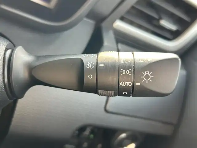 トヨタ ルーミー カスタムG 島根県 2019(平31)年 10.5万km レーザーブルークリスタルシャイン 4WD/純正ＳＤナビ　/フルセグＴＶ　/ＤＶＤ再生　/Ｂｌｕｅｔｏｏｔｈ接続　/バックカメラ　/前方ドライブレコーダー/ビルトインＥＴＣ　/両側パワースライドドア/前後コーナーセンサー/衝突軽減ブレーキ　/前席シートヒーター　/クルーズコントロール /横滑り防止装置/スマートキー/プッシュスタート/リアサンシェード/純正14インチアルミホイール/純正フロアマット