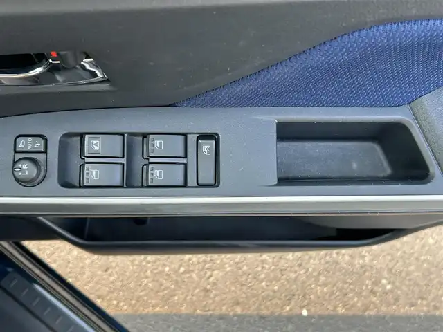 トヨタ ルーミー カスタムG 島根県 2019(平31)年 10.5万km レーザーブルークリスタルシャイン 4WD/純正ＳＤナビ　/フルセグＴＶ　/ＤＶＤ再生　/Ｂｌｕｅｔｏｏｔｈ接続　/バックカメラ　/前方ドライブレコーダー/ビルトインＥＴＣ　/両側パワースライドドア/前後コーナーセンサー/衝突軽減ブレーキ　/前席シートヒーター　/クルーズコントロール /横滑り防止装置/スマートキー/プッシュスタート/リアサンシェード/純正14インチアルミホイール/純正フロアマット