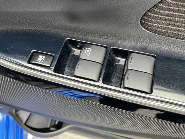 日産 デイズ ハイウェイスターX 岐阜県 2017(平29)年 1.2万km オーシャンブルーP 登録時走行距離11991km/純正７Ｖ型ナビ　/全方位カメラ　/ドライブレコーダー前後　/純正１４アルミホイール　/アイドリングストップ　/ＥＴＣ　/プッシュスタート　/ウィンカーミラー　/ＴＶあり　/ＳＤミュージックサーバー　/純正フロアマット　/リモコンキー/パワーステアリング/パワーウィンドウ/エアコンAAC/Blue tooth接続/CD・DVD可/USB入力端子/SDミュージックサーバー/iPod・AUX接続/ベンチシート/フルフラットシート/純正フロアマット/ABS/横滑り防止装置/オートライト/オートマチックハイビーム/キセノンヘッドライト/エアバッグW/衝突被害軽減システム