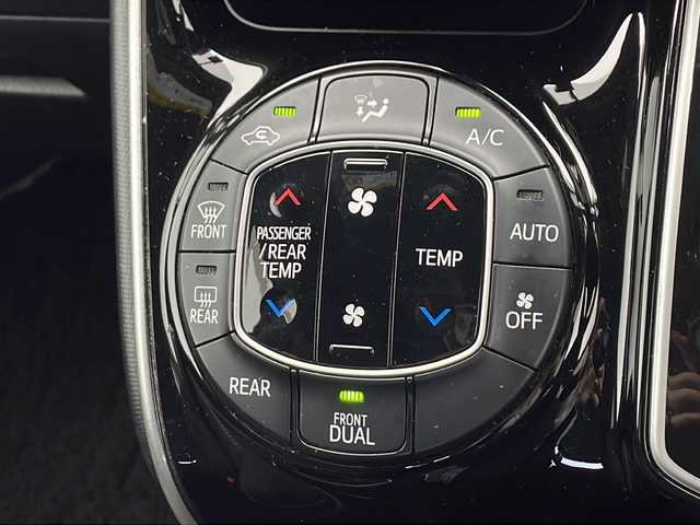 トヨタ ヴォクシー ZS 煌Ⅱ 千葉県 2020(令2)年 5.6万km ブラック 純正ナビ/AM/FM/CD/DVD/BT/SD/フルセグTV/純正フリップダウンモニター/両側パワースライドドア/プリクラッシュセーフティ/レーンキープアシスト/オートハイビーム/純正LEDヘッドライト/バックカメラ/アイドリングストップ/ETC/社外18インチAW