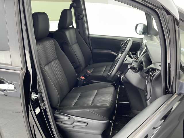 トヨタ ヴォクシー ZS 煌Ⅱ 千葉県 2020(令2)年 5.6万km ブラック 純正ナビ/AM/FM/CD/DVD/BT/SD/フルセグTV/純正フリップダウンモニター/両側パワースライドドア/プリクラッシュセーフティ/レーンキープアシスト/オートハイビーム/純正LEDヘッドライト/バックカメラ/アイドリングストップ/ETC/社外18インチAW
