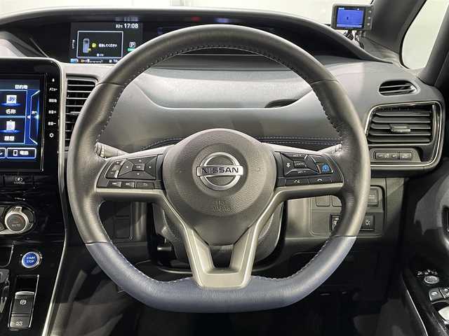 日産 セレナ e-パワー オーテック セーフティPKG 愛知県 2020(令2)年 6.4万km カスピアンブルー 純正１０インチナビ/プロパイロット/プロパイロットパーキング/アラウンドビューモニター/フリップダウンモニター/両側電動スライドドア/衝突軽減ブレーキ/ブラインドスポットモニター/クリアランスソナー/車線逸脱警報/ハンドルヒーター/シートヒーター/エンジンスターター/前後ドライブレコーダー/ビルトインETC/純正フロアマット/純正16インチアルミホイール