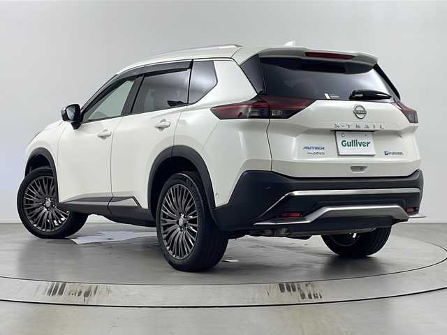 日産 エクストレイル オーテック e-4ORCE アドバンスドPKG 埼玉県 2023(令5)年 1.9万km ブリリアントホワイトパール 純正１２．３インチナビ　/アラウンドビューモニター　/プロパイロット　/デジタルインナーミラー　/パワーバックドア　/置くだけ充電　/自動駐車　/純正ドライブレコーダー　/ＡＣ１００Ｖ　/メモリーシート　/ＥＴＣ２．０/全席シートヒーター/オートマティックハイビーム