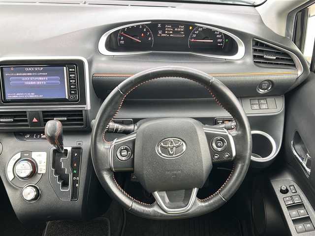 トヨタ シエンタ G クエロ 三重県 2017(平29)年 4万km ブラックマイカ 純正ナビ/バックカメラ/両側パワースライドドア/前後ドライブレコーダー/革巻きステアリング/ステアリングリモコン/純正フロアマット/スペアキー/ハーフレザーシート/純正ホイールキャップ/電動格納ミラー/禁煙車