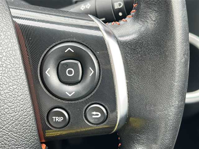 トヨタ シエンタ G クエロ 三重県 2017(平29)年 4万km ブラックマイカ 純正ナビ/バックカメラ/両側パワースライドドア/前後ドライブレコーダー/革巻きステアリング/ステアリングリモコン/純正フロアマット/スペアキー/ハーフレザーシート/純正ホイールキャップ/電動格納ミラー/禁煙車