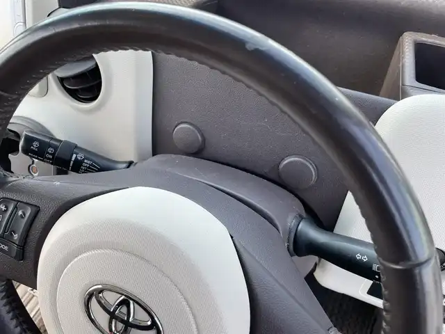 トヨタ スペイド G 東京都 2014(平26)年 6.8万km ホワイトパールクリスタルシャイン 純正ナビ（NSCP-W62)/バックカメラ/片側パワースライドドア/エンジンプッシュボタン/コーナーセンサー/シートヒーター/バイザー・マット/ABS/Wエアバック/保証書/取説