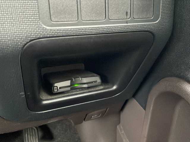 トヨタ スペイド F 福岡県 2013(平25)年 9.7万km ブラックマイカ 純正ナビ（Bluetooth）/片側パワースライドドア/ETC/横揺れ防止/プッシュスタート/スマートキー/ドラレコ前/ドアバイザー