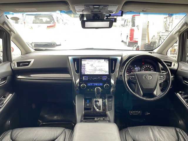 トヨタ アルファード SC 兵庫県 2018(平30)年 4.1万km ラグジュアリーホワイトパールクリスタルシャインガラスフレーク ・ワンオーナー車/・ALPINE11インチナビ/Bluetooth/CD/DVD/SD/TV/・ALPINEリアフリップダウンモニター/・バックカメラ/・モデリスタエアロ/・モデリスタシグネチャーイルミブレード/・革シート/・クレンツェ20インチアルミホイール/・3眼LEDライト/・LEDフォグランプ/・トヨタセーフティセンス/・プリクラッシュセーフティ/・レーントレーシングアシスト（LTA）/・レーダークルーズコントロール/・ロードサインアシスト（RSA）/・オートマチックハイビーム/・クリアランスソナー/・バックソナー/・ドライブスタートコントロール/・VDIM/・先行車発進告知機能（TMN）/・パーキングサポートブレーキ（PKSB）/・RSA/・アイドリングストップ/・ナイノー/・両側パワースライドドア/・パワーバックドア/・デジタルインナーミラー/・ステアリングスイッチ/・ステアリングヒーター/・運転席メモリーシート/・運転席、２列目パワーシート/・前席シートヒーター/・前席ベンチレーション/・フロアマット/・ローダウン/・前後ドライブレコーダー/・エンジンスターター/・ビルドインETC/・社外GPSレーダー/・AC100V電源