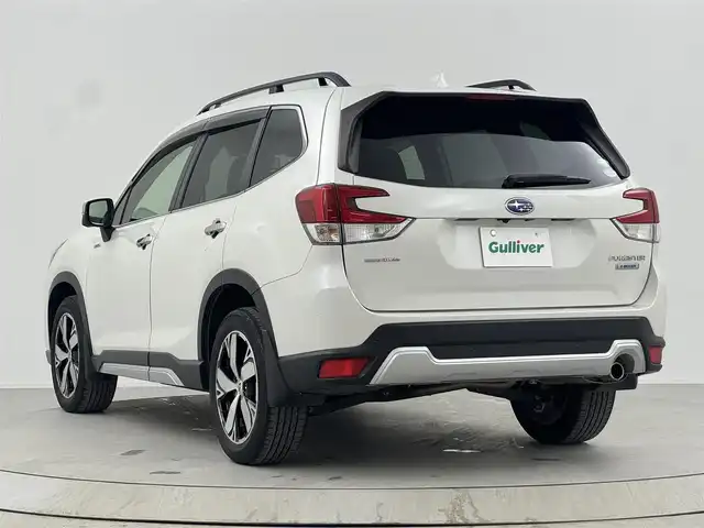 スバル フォレスター ハイブリッド アドバンス 熊本県 2020(令2)年 4.3万km クリスタルホワイトP 純正SDナビ/バックモニター/デジタルインナーミラー/パドルシフト/アイサイトセーフティプラス/レザーシート/シートヒーター/パワーシート/ハンドルヒーター/ETC2.0/TVキット