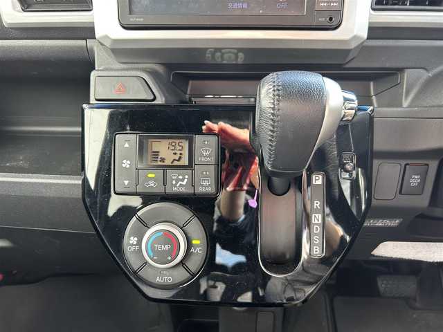 ダイハツ ウェイク G ターボ SA Ⅱ 高知県 2016(平28)年 4.5万km ブラックマイカメタリック 純正ナビ/・Bluetooth/・CD/DVD/フリップダウンモニター/両側電動スライド/バックモニター/スマートアシスト２/ETC/LEDヘッドライト/プッシュスタート