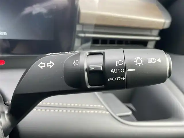 日産 セレナ e－パワー ハイウェイスター V 千葉県 2025(令7)年 0.1千km プリズムホワイト 登録済未使用車/・登録時走行距離8km/プロパイロット/・衝突軽減ブレーキ/レーンキープアシスト/・レーダークルーズコントロール/アダプティブヘッドライト/・ブラインドスポットモニター/クリアランスソナー/純正12.3インチコネクトナビ/・フルセグ/BT/USB/カープレイ/HDMI/純正フリップダウンモニター/ステアリングスイッチ/ETC2.0/デジタルインナーミラー/ドライブレコーダー(ナビ連動/前後)/ワイヤレス充電/両側パワースライドドア/LEDヘッドライト/オートライト/フォグライト/スマートキー/プッシュスタート