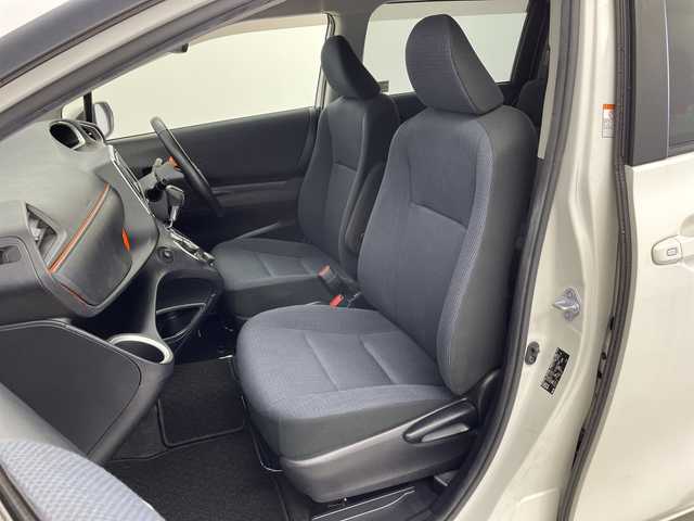 トヨタ シエンタ G 新潟県 2017(平29)年 3.4万km ホワイトパールクリスタルシャイン 純正ナビ　/バックカメラ /両側パワースライドドア /ビルトインETC /前方ドライブレコーダー /レーンキープアシスト /衝突軽減ブレーキ/スペアキー /純正フロアマット /ISOFIX/LEDヘッドライト /オートライト /オートハイビーム/革巻きステアリング/ステアリングスイッチ/電動格納ミラー