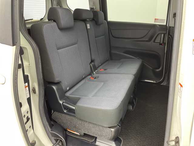 トヨタ シエンタ G 新潟県 2017(平29)年 3.4万km ホワイトパールクリスタルシャイン 純正ナビ　/バックカメラ /両側パワースライドドア /ビルトインETC /前方ドライブレコーダー /レーンキープアシスト /衝突軽減ブレーキ/スペアキー /純正フロアマット /ISOFIX/LEDヘッドライト /オートライト /オートハイビーム/革巻きステアリング/ステアリングスイッチ/電動格納ミラー