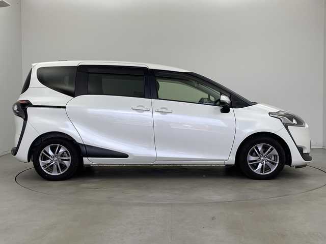 トヨタ シエンタ G 新潟県 2017(平29)年 3.4万km ホワイトパールクリスタルシャイン 純正ナビ　/バックカメラ /両側パワースライドドア /ビルトインETC /前方ドライブレコーダー /レーンキープアシスト /衝突軽減ブレーキ/スペアキー /純正フロアマット /ISOFIX/LEDヘッドライト /オートライト /オートハイビーム/革巻きステアリング/ステアリングスイッチ/電動格納ミラー