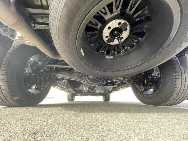 トヨタ ランドクルーザー ２５０ ZX 岩手県 2024(令6)年 0.4万km ブラック 電動リアデフロック/ドライブモードセレクト/純正20インチAW/三眼LEDヘッドライト/ダークチェスナット内装/前席・セカンドシードシートヒーター/クーラー/前席パワーシート/ディスプレイオーディオ/デジタルインナーミラー/トヨタセーフティセンス/ハンズフリーバックドア/置くだけ充電/JBLプレミアムサウンド