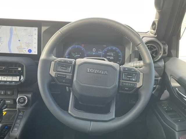 トヨタ ランドクルーザー ２５０ ZX 岩手県 2024(令6)年 0.4万km ブラック 電動リアデフロック/ドライブモードセレクト/純正20インチAW/三眼LEDヘッドライト/ダークチェスナット内装/前席・セカンドシードシートヒーター/クーラー/前席パワーシート/ディスプレイオーディオ/デジタルインナーミラー/トヨタセーフティセンス/ハンズフリーバックドア/置くだけ充電/JBLプレミアムサウンド