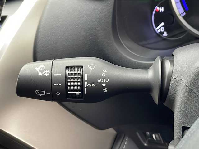 レクサス ＮＸ 300h Fスポーツ 千葉県 2015(平27)年 5.8万km グラファイトブラックガラスフレーク 純正ナビ/フルセグTV/Bluetooth/CD/DVD/バックカメラ/ドライブレコーダー/レーダー探知機/パドルシフト/レザーシート/パワーシート/シートメモリー/シートヒーター/シートクーラー/ステアリングヒーター/純正OP18インチアルミホイール/パワーバックドア/3眼LEDヘッドライト