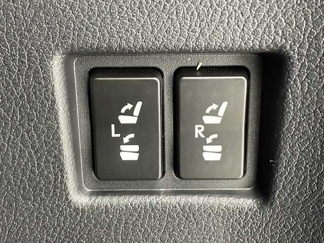 レクサス ＮＸ 300h Fスポーツ 千葉県 2015(平27)年 5.8万km グラファイトブラックガラスフレーク 純正ナビ/フルセグTV/Bluetooth/CD/DVD/バックカメラ/ドライブレコーダー/レーダー探知機/パドルシフト/レザーシート/パワーシート/シートメモリー/シートヒーター/シートクーラー/ステアリングヒーター/純正OP18インチアルミホイール/パワーバックドア/3眼LEDヘッドライト