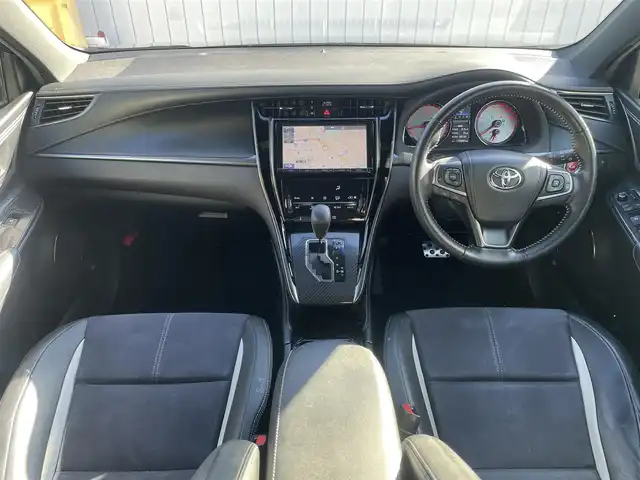 トヨタ ハリアー エレガンス G’s 埼玉県 2015(平27)年 11.1万km ブラック サンルーフ/ハーフレザーシート/Ｄ席パワーシート/純正９インチメモリナビ＆フルセグＴＶ/　（ＤＶＤ＆ＣＤ＆ＢＴ）/バックカメラ/ビルトインＥＴＣ/アイドリングストップ/革巻きステアリング/ステアリングリモコン/純正エアロ/純正１９inアルミホイール/オートライト/ＬＥＤライト/フォグランプ/スマートキー/プッシュスタート/Ｗ＆サイド＆カーテンエアバッグ/盗難防止装置/横滑り防止装置/ＡＢＳ/フロアマット/新車保証書/取扱説明書（車両＆ナビ）