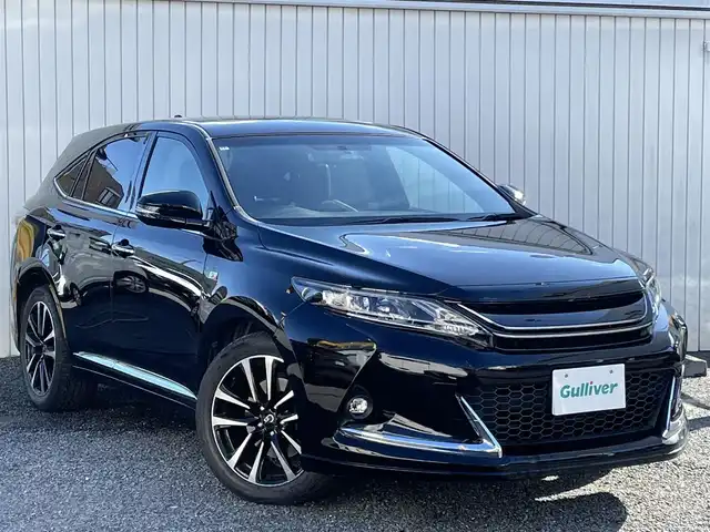 トヨタ ハリアー エレガンス G’s 埼玉県 2015(平27)年 11.1万km ブラック サンルーフ/ハーフレザーシート/Ｄ席パワーシート/純正９インチメモリナビ＆フルセグＴＶ/　（ＤＶＤ＆ＣＤ＆ＢＴ）/バックカメラ/ビルトインＥＴＣ/アイドリングストップ/革巻きステアリング/ステアリングリモコン/純正エアロ/純正１９inアルミホイール/オートライト/ＬＥＤライト/フォグランプ/スマートキー/プッシュスタート/Ｗ＆サイド＆カーテンエアバッグ/盗難防止装置/横滑り防止装置/ＡＢＳ/フロアマット/新車保証書/取扱説明書（車両＆ナビ）