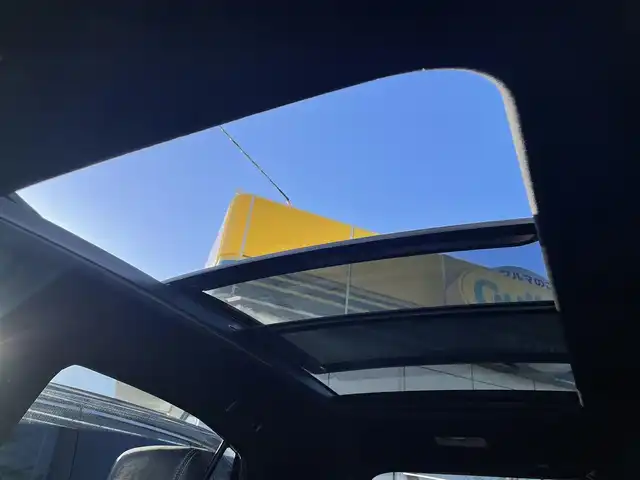 トヨタ ハリアー エレガンス G’s 埼玉県 2015(平27)年 11.1万km ブラック サンルーフ/ハーフレザーシート/Ｄ席パワーシート/純正９インチメモリナビ＆フルセグＴＶ/　（ＤＶＤ＆ＣＤ＆ＢＴ）/バックカメラ/ビルトインＥＴＣ/アイドリングストップ/革巻きステアリング/ステアリングリモコン/純正エアロ/純正１９inアルミホイール/オートライト/ＬＥＤライト/フォグランプ/スマートキー/プッシュスタート/Ｗ＆サイド＆カーテンエアバッグ/盗難防止装置/横滑り防止装置/ＡＢＳ/フロアマット/新車保証書/取扱説明書（車両＆ナビ）