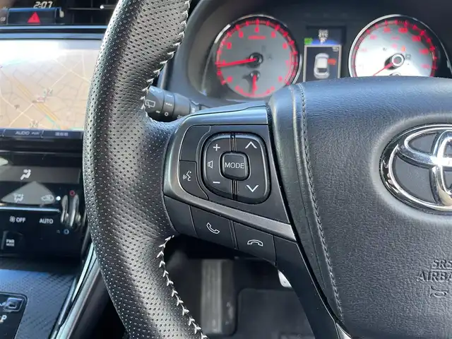 トヨタ ハリアー エレガンス G’s 埼玉県 2015(平27)年 11.1万km ブラック サンルーフ/ハーフレザーシート/Ｄ席パワーシート/純正９インチメモリナビ＆フルセグＴＶ/　（ＤＶＤ＆ＣＤ＆ＢＴ）/バックカメラ/ビルトインＥＴＣ/アイドリングストップ/革巻きステアリング/ステアリングリモコン/純正エアロ/純正１９inアルミホイール/オートライト/ＬＥＤライト/フォグランプ/スマートキー/プッシュスタート/Ｗ＆サイド＆カーテンエアバッグ/盗難防止装置/横滑り防止装置/ＡＢＳ/フロアマット/新車保証書/取扱説明書（車両＆ナビ）